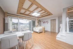 Gongju Simpyeongjae Private House Pension