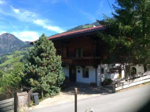 Beautiful Family Chalet in the heart of Inneralpbach