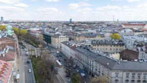 Dietla Avenue Charm Apartment by BookingHost