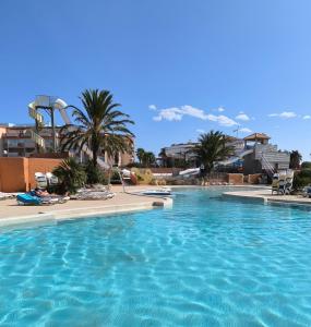 Mobil-Home 45 m2 camping le Mar Estang 4 étoiles