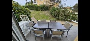 Appartements A 500 metres des plages et du port du brusc, Les terrasses des embiez avec piscine et spa : photos des chambres