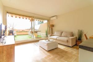 Appartements SELECT-soHOME - Magnifique studio au coeur du Lavandou pour 3 personnes avec vue mer ! - DREAM BEACH : photos des chambres