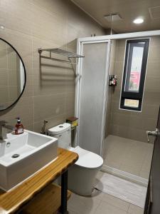 Phòng Đơn Với Phòng Tắm Chung (Single Room with Shared Bathroom)