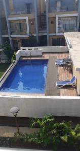 Hilltop villa with pool & view