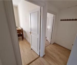 The Hyde Park Atelier - Bright & Spacious 2BR