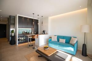 Modern 1-bedroom apartment with sea view on La Croisette