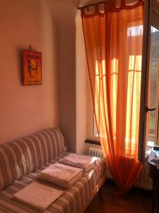 Großes Doppel-/Zweibettzimmer