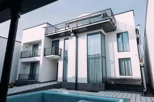 White Hotel - Toyloq