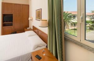 Triple Room room in Hotel Baia Del Sole