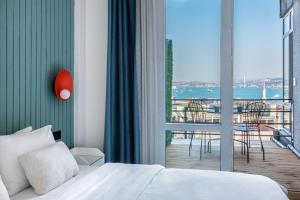 Stay Beyond the Bosphorus #5