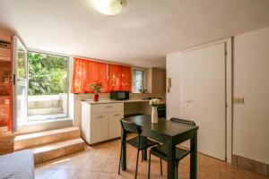 La Tana nel Verde - Comodo Seminterrato - Fiumicino Airport