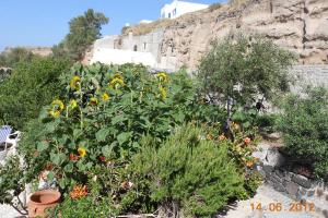 Karterados Beach Apartments Santorini Greece