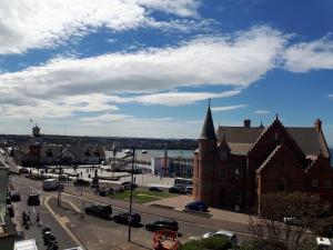 Peninsula Penthouse Apartment Portrush Town Centre