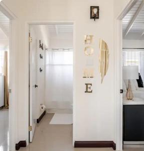 Barefoot Bliss Short Term Rental with pool in Colbeck Manor