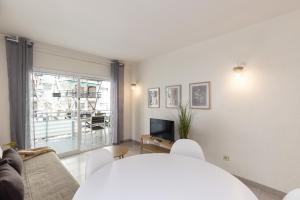 UHC Ruiseñores Family Complex