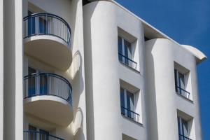 Hotels Hotel Amarante Cannes : Chambre Deluxe avec balcon Entièrement rénovée