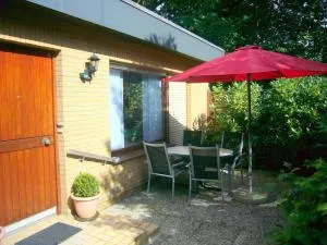 Zentrale Ferienwohnung Mit Terrasse - Wehdel