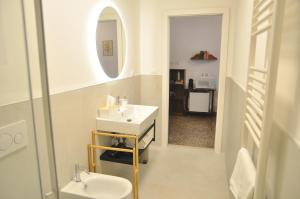 Corte Formenta Apartment - Canal view 5 minutes from Biennale