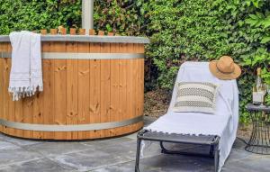 Chalet met privé tuin & hottub Zeeland VP064