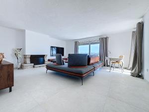 Villas 3 Bedrooms Villa near Cannes - Pool & Jacuzzi - Sea View : photos des chambres