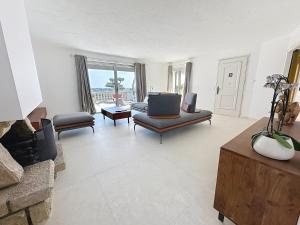 Villas 3 Bedrooms Villa near Cannes - Pool & Jacuzzi - Sea View : photos des chambres