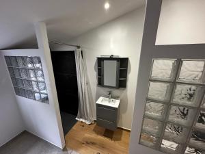 Maisons de vacances Les Esparots, duplex tout confort : Maison 2 Chambres