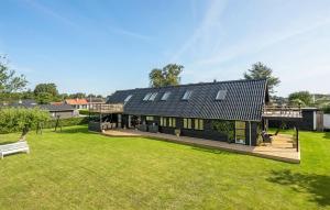 Beautiful Home In Juelsminde