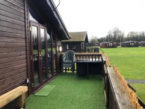 Woodpecker Lodge, Pet Friendly, Hoburne Passes included
