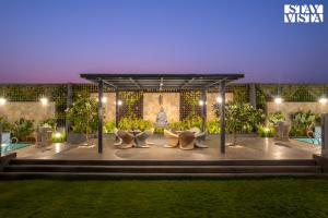 StayVista at Daisy Dell with Pool, Gazebo, Wi-Fi