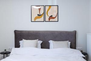 Modern 2-Bedroom Apartment in Downtown Glyfada