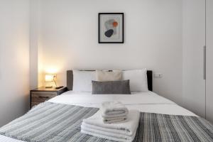 Selesta - Stylish 2 Bedroom Apartment in Athens