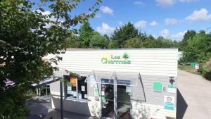 Campings Camping 4 etoiles - Piscine - ccb0bif : photos des chambres