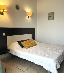 SAINT FLORENT - Studio 2 pers résidence piscine FLO 18