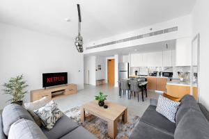 VayK - New 1 BD with Beach Access in JBR