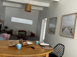 BEACHees - cute central cottage