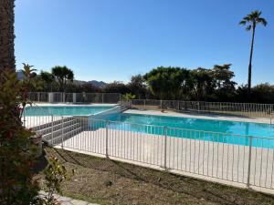 Appartements SAINT FLORENT - Studio 2 pers residence piscine FLO 18 : photos des chambres