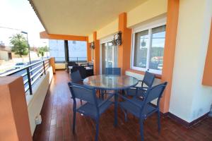 Chalet con piscina y barbacoa