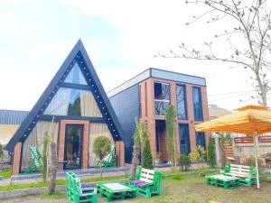 Bondo'S Cottage - Och'khamuri