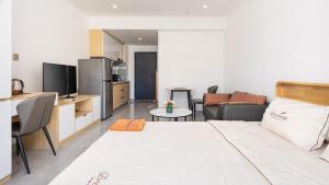 SkyPool Condo - Apartments Free Laundry