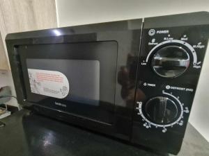 Sleek 1 BR APT at FAME Residences with Balcony