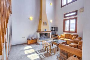 Sea Front Stone Villa near Monemvasia