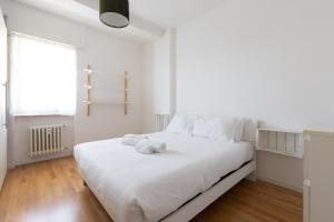 Agostini 9- Bright Flat