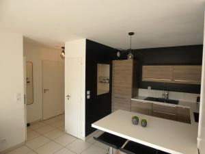 Appartements Quiet Garden - 10 minutes to Geneva : photos des chambres