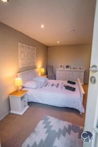 Maisons de vacances Maison en pierre avec piscine a Barjac, 16 personnes : photos des chambres