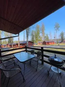 Leśny Zakątek - Domek nad samym jeziorem - Czarne