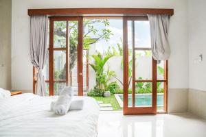 Villa Della Rocca - Just Built 2BDR, Trendy Area