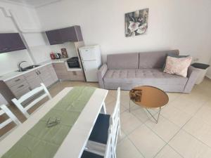 International Sea View Apartment