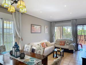 VVR Bajo 3 Dormitorios con Jardin y Piscinas