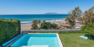 Homeclub Espectacular Villa en El Candado - Villas, Málaga