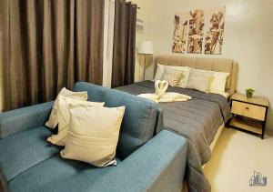 Pet Friendly Summer Homes with Balcony, FREE Pool & Gym - B2 7Beryl
